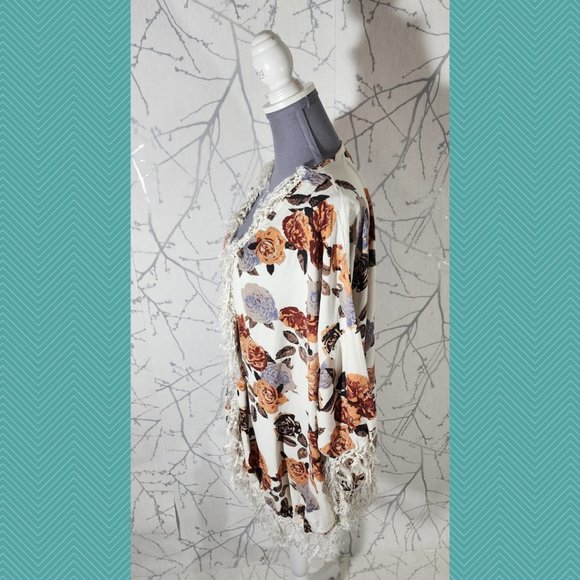 Element Floral Rose Printed Open Fringe Cardigan - Picture 3 of 5